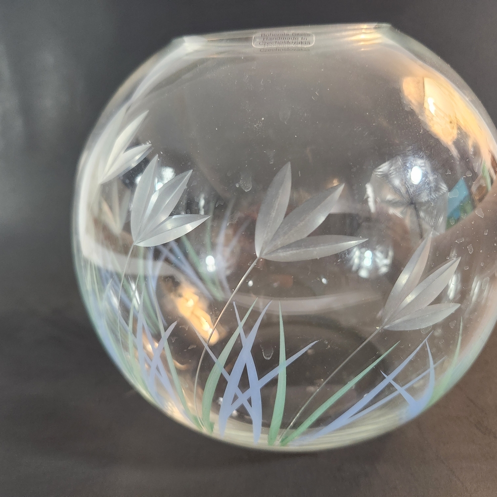 VTG BOHEMIA GLASS OVAL ROUND VASE HANDMADE IN CZECOSLOVAKIA